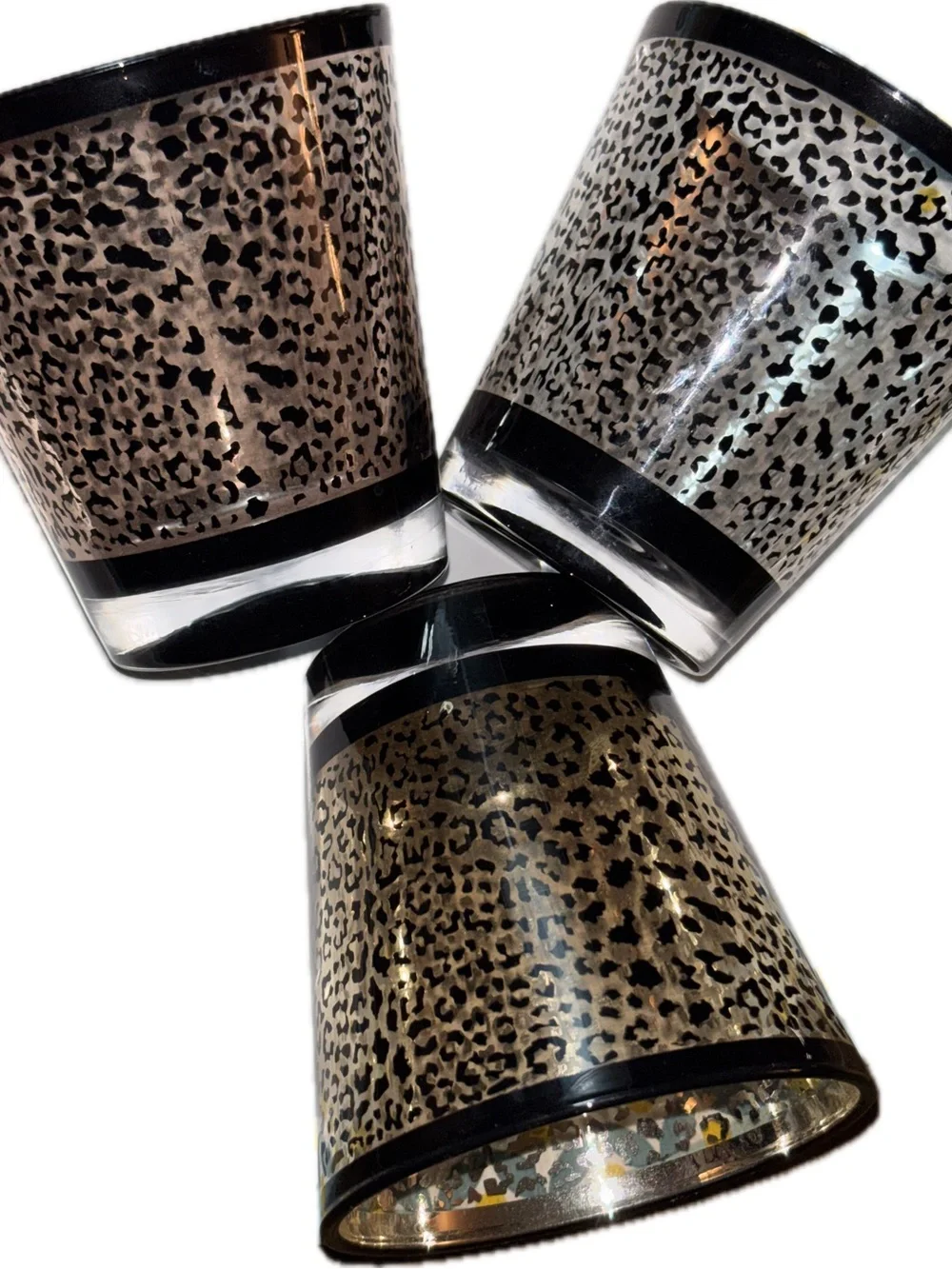 Handmade candle in Ceramic Mug with Multicolor High-Heel Pattern - White